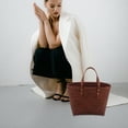 thumbnail image 1 of CRILSTYLEO Tote Bohemio En PVC Marrón Ideal Para Compras Y Salidas Diarias, 1 of 6