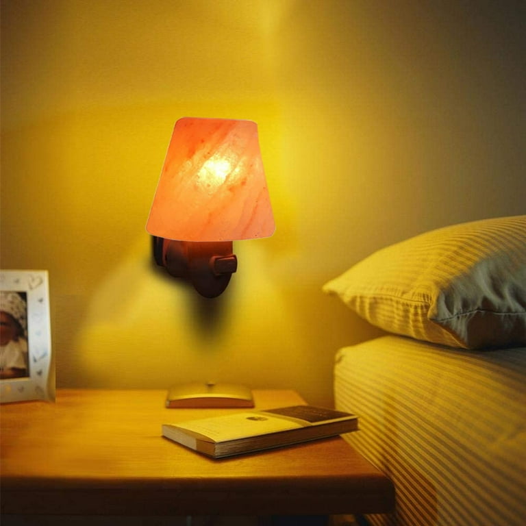 Himalayan salt 2024 lamp in bedroom