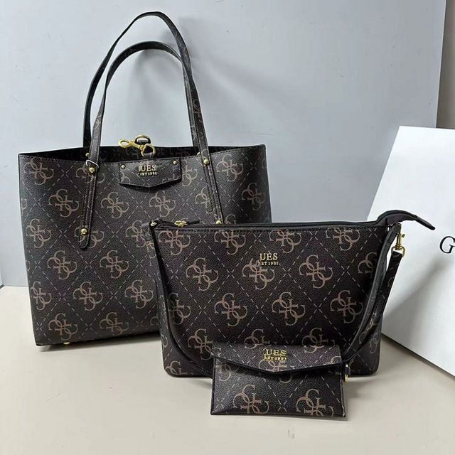 Nuevo bolso de compras de gran capacidad tres en uno estampado versátil europeo y americano Bolso de hombro para mujer con caja