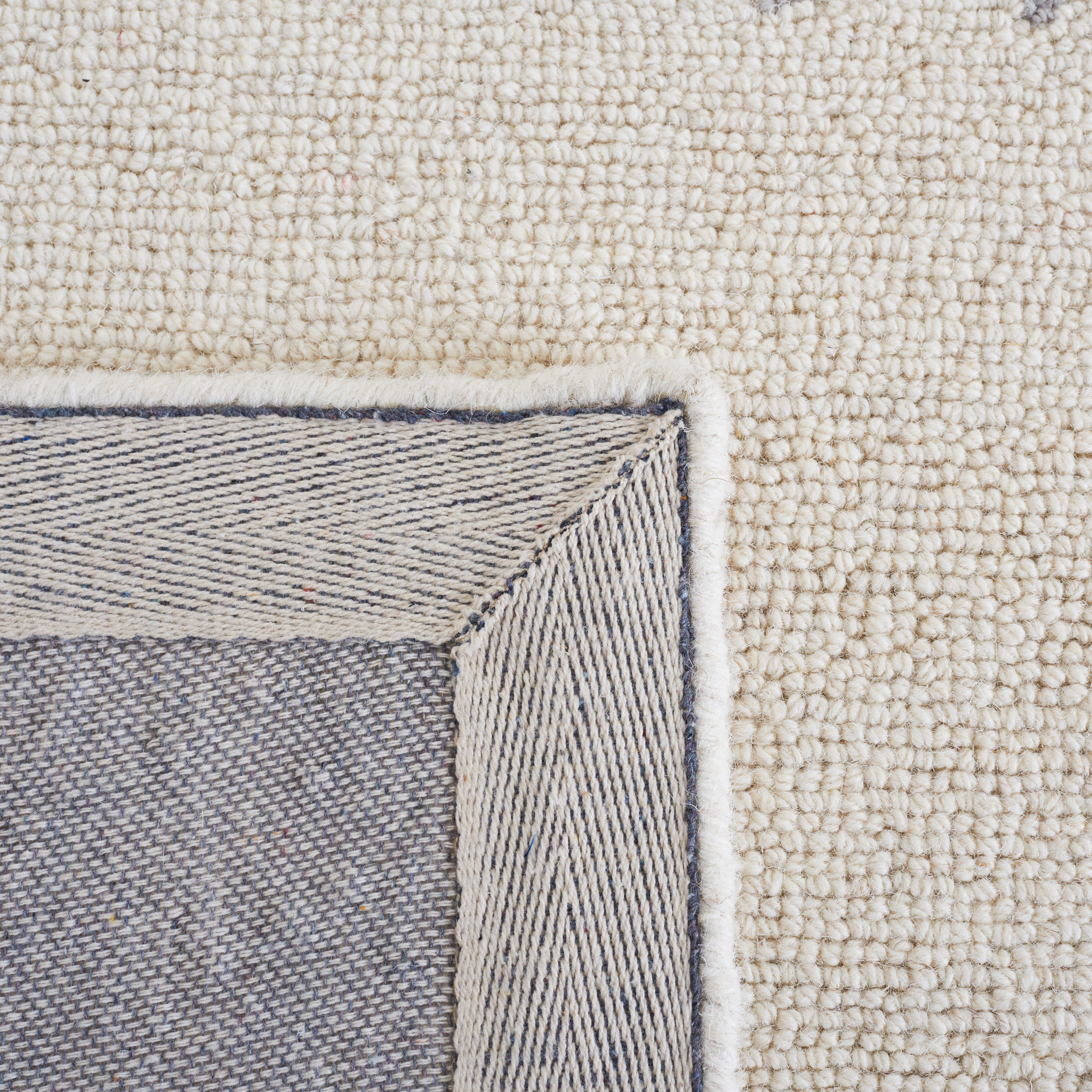 Safavieh Empire Janetta Medallion Area Rug, Ivory/Beige, 3' x 5'