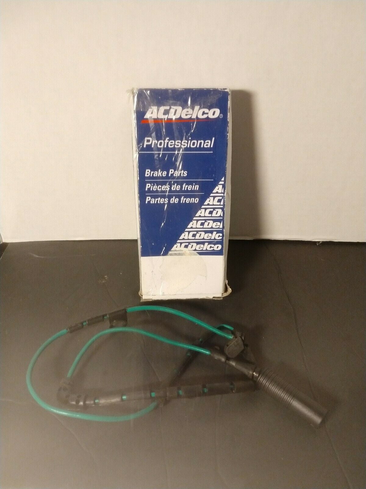 ACDelco 18K2509 Professional Front Electronic Brake Pad Wear Sensor ACDelco 18K2509 Professional Front Electronic Brake Pad Wear Sensor