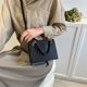 thumbnail image 1 of Bolso de hombro con diseño de piedra para mujer, bolso cruzado de cuero PU, bolso con cadena (negro), 1 of 3