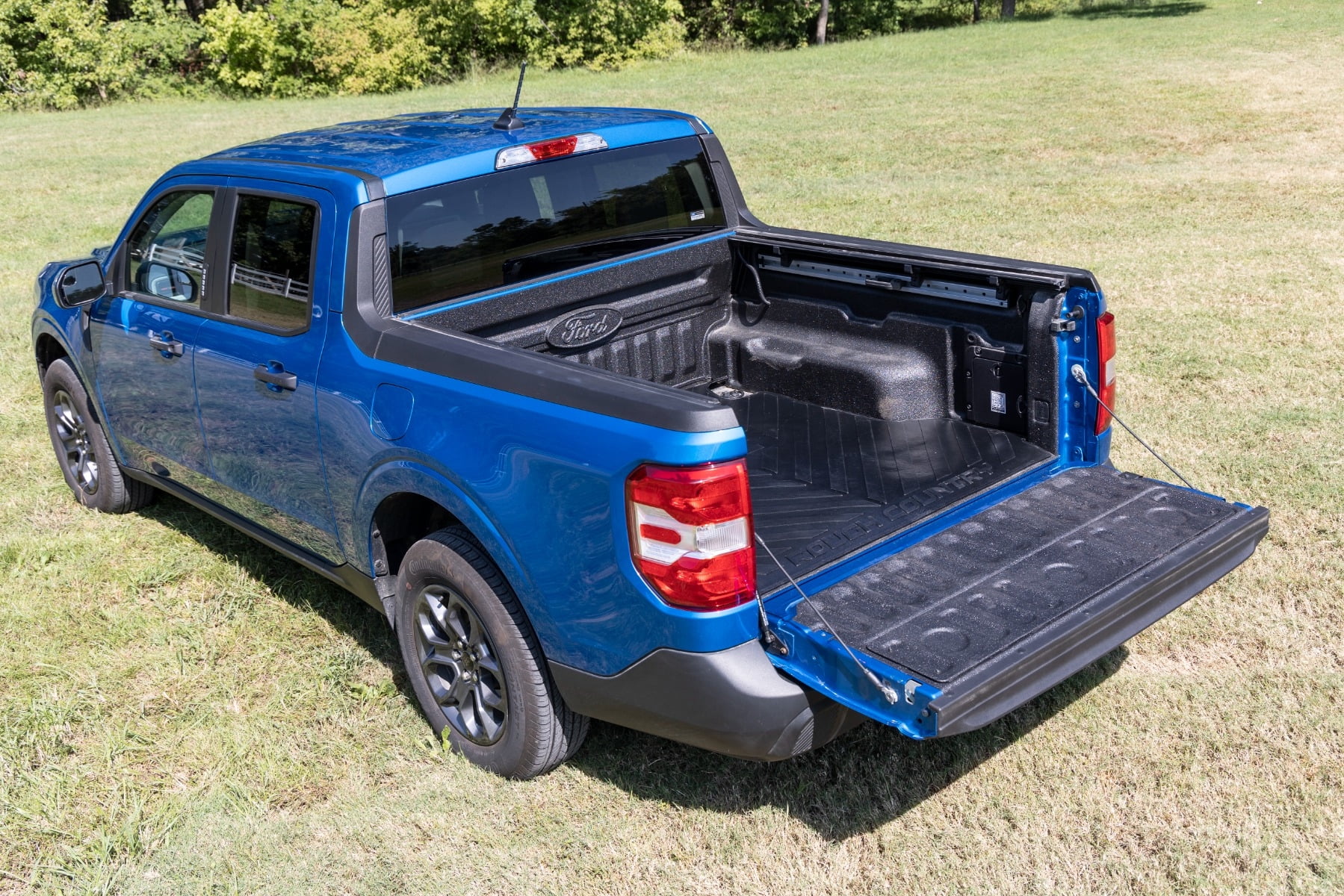 Rough Country Rubber Bed Mat for 2022-2026 Ford Maverick | 4'6" Bed - RCM669