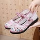 thumbnail image 1 of XIHAHA, bailarinas de lona bordadas Vintage hechas a mano para mujer, cómodas bailarinas chinas, zapatos con bordado vegano, 1 of 5