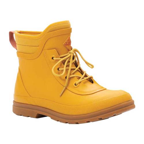 lace up muck boots