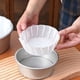thumbnail image 1 of Papel de aceite vasco (50 hojas) | Bandejas de papel para hornear resistentes al calor con bordes plegables | Capacillos desechables antiadherentes para postres y tartas | Suministros multiusos para, 1 of 6