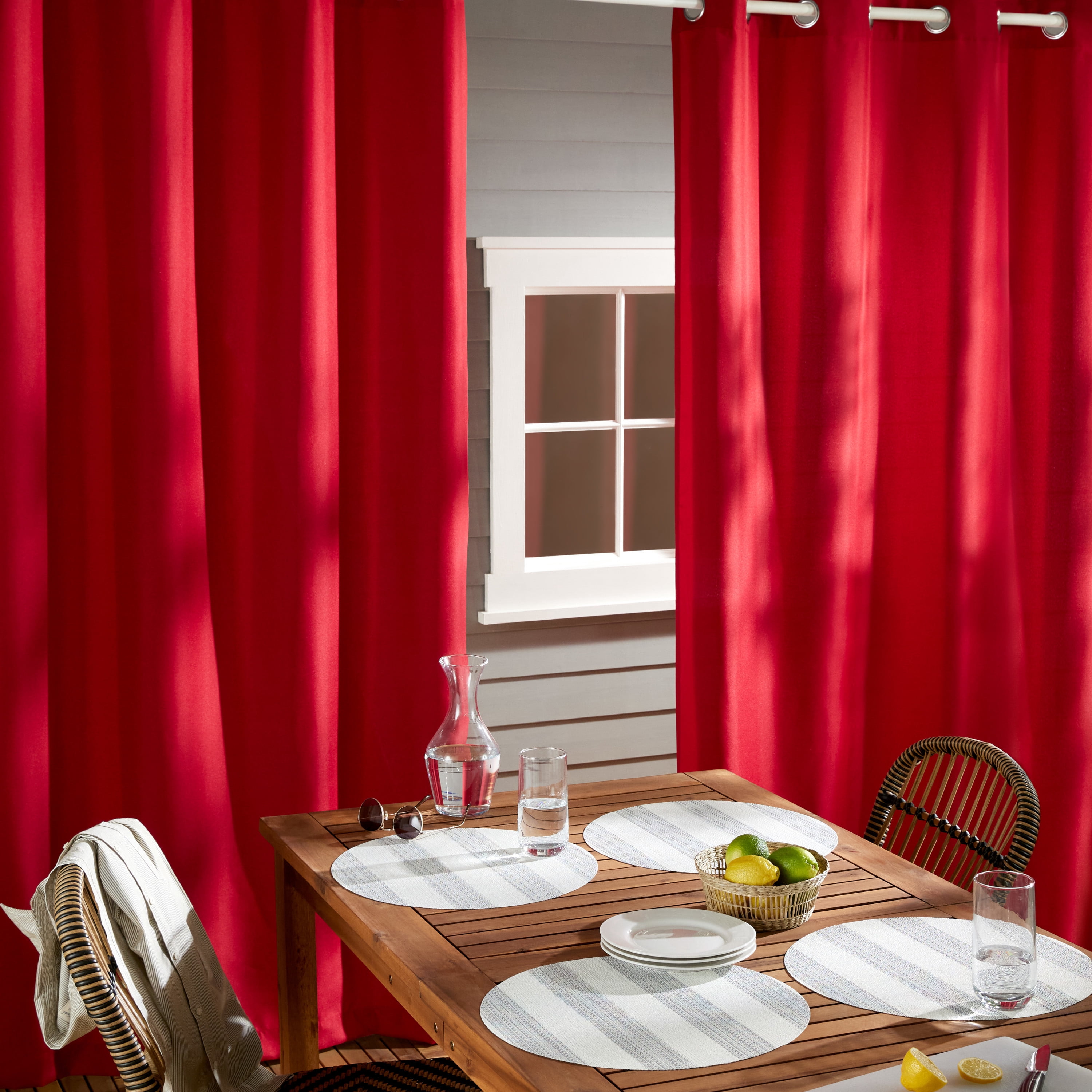 TOWN & COUNTRY BASICS Cabana Stripe Indoor Outdoor Placemats 4-Pack Set, Reversible and Easy Clean, Grey/White, 15" Round