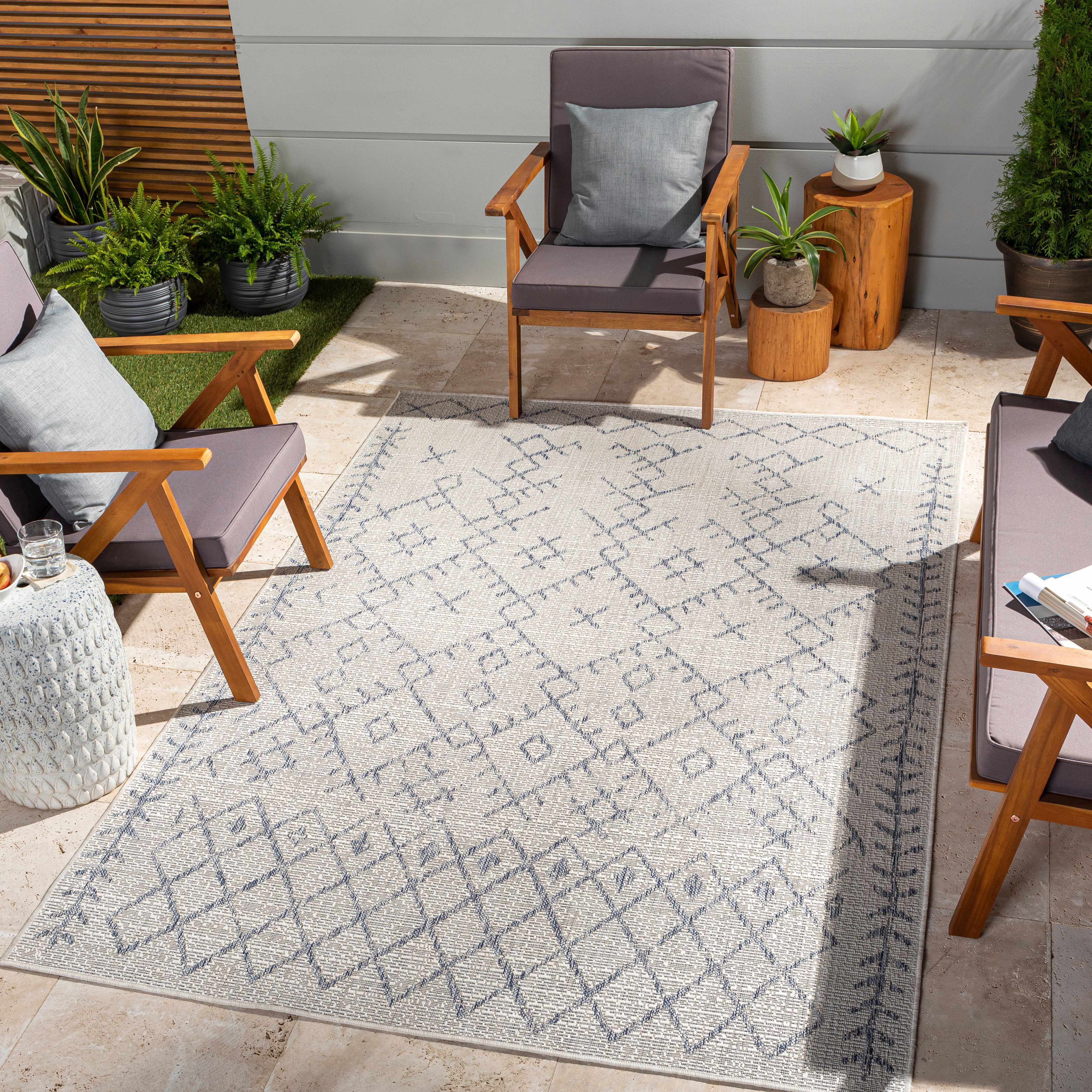 BoutiqueRugs Maunawili Bohemian, Transitional Area Rug - Outdoor Safe - Medium Gray, Gray, Pale Blue - 5'3" Round