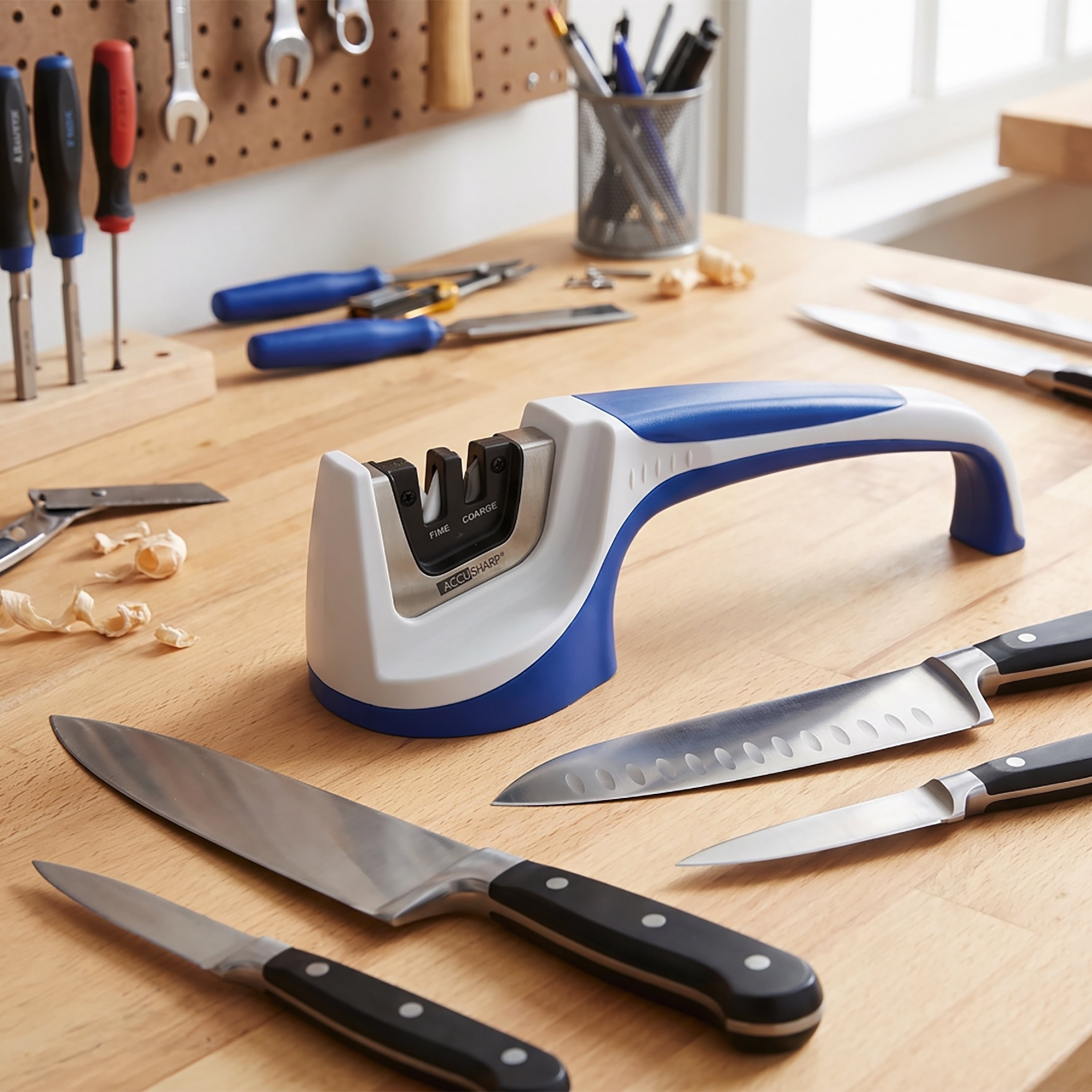 AccuSharp Two-Stage Pull-Through Knife Sharpener with Diamond-Honed Tungsten Carbide and Fine Ceramic Rods