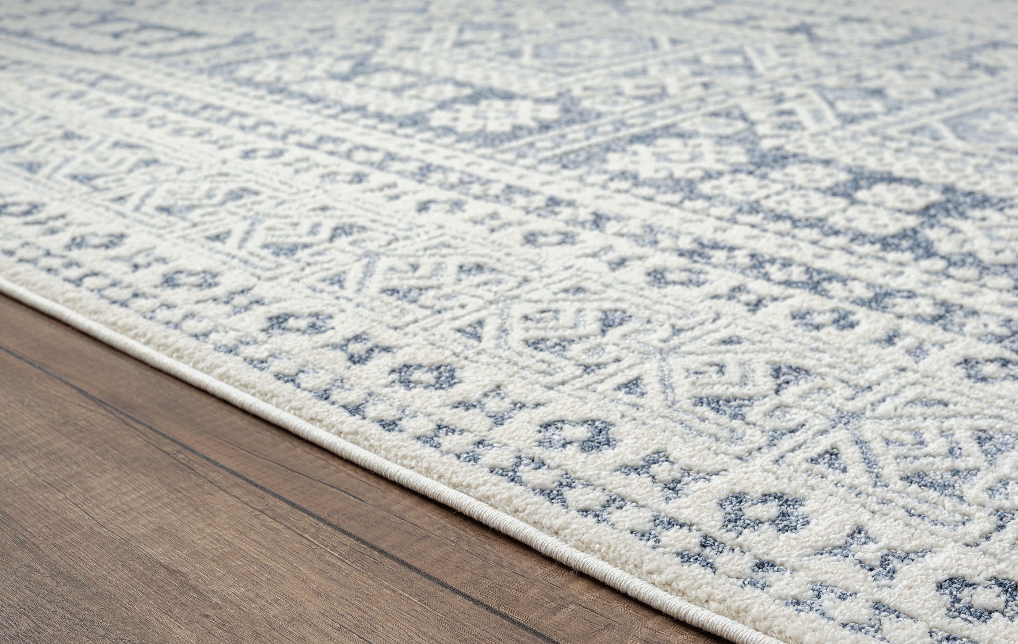 United Weavers of America Transitional/Oriental Border Runner Rug, 31 in x 86 in