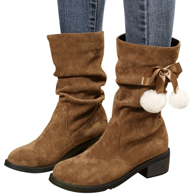LSLJS Bottes Mi-Mollet pour Femmes, Bottes Style Britannique en Suède à Bout Rond à Talon Épais Bottes Empilées Bottes Western de Cowboy Bottes Cavalières à Pompon en Peluche Bottes Ajustées