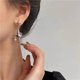 thumbnail image 4 of Pendientes de diamantes con forma de estrella para mujer, diseño de nicho, pendientes de alta gama, pendientes de aguja de plata neutra, 4 of 6