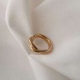 thumbnail image 3 of Anillo de oro K retro sencillo con diseño de diseñador europeo y americano para mujer, anillo de viento frío, 3 of 5