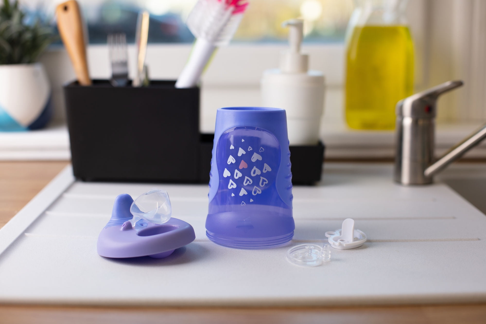 Tommee Tippee Hold Tight Baby Sippy Cup, Spill-Proof