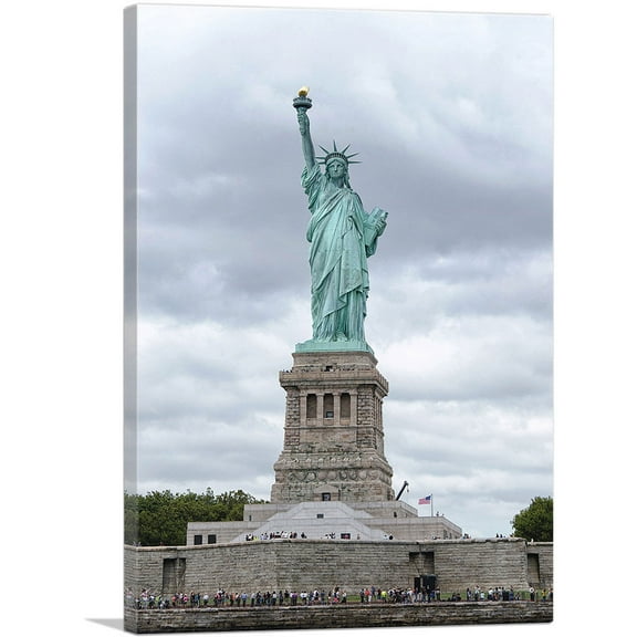 ARTCANVAS Statue of Liberty New York Canvas Art Print - Size: 26" x 18" (0.75" Deep)