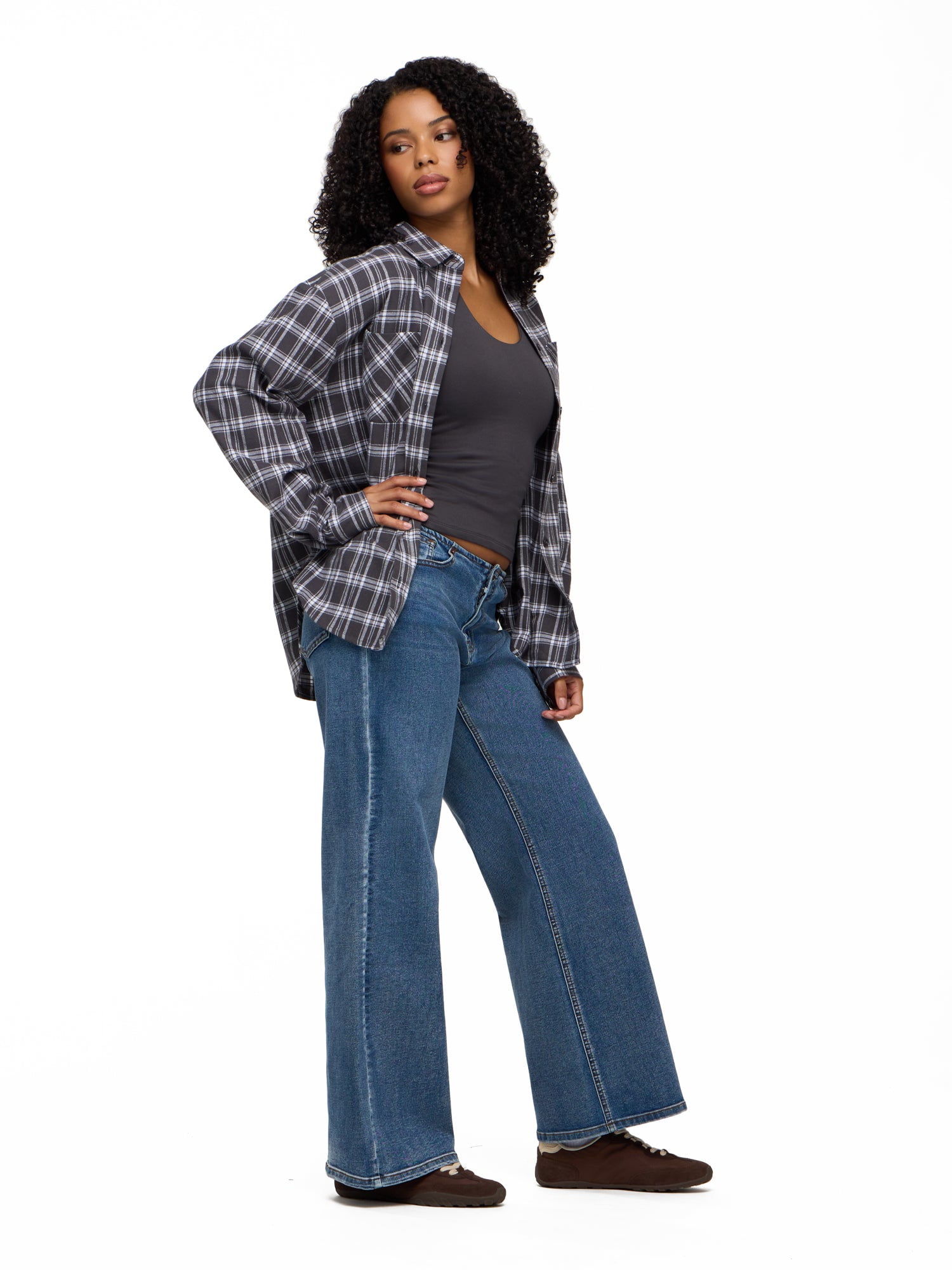 Forever 21 Women's Oversized Plaid Brushed Flannel Button Down Shirt with Patch Pockets, Long Sleeve 100% Cotton Casual Layering Top, Grey Plaid, XXS-XXL
