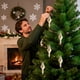 thumbnail image 1 of Caja de regalo de 3 bolas navideñas | Adornos colgantes creativos para árbol de Navidad con pintura a color | Adornos colgantes de bolas navideñas de plástico para fiestas, 1 of 6