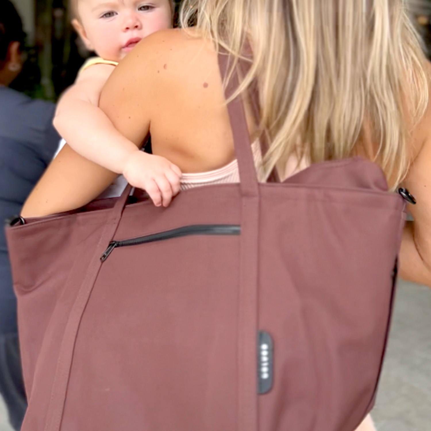 Colugo The Diaper Tote, Baby Diaper Tote Bag, Cocoa
