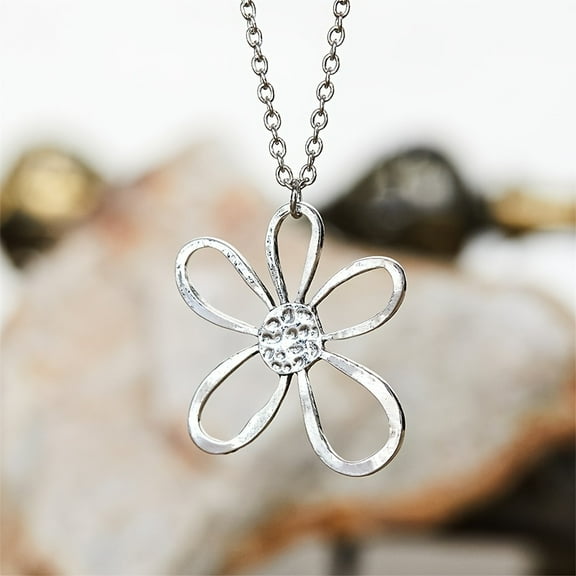 Stunning Hollow Flower-Shaped Pendant Necklace with Silvery Finish - A Delicate Bohemian Jewelry for Fashionable Women, a Perfect Gift for Any Party or Event,Silvery