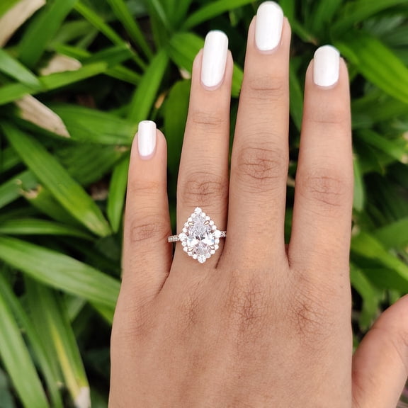 solitaire jewels 2CT Art Deco Pear Moissanit Halo Engagement Ring For Women, 14K Yellow Gold