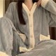 thumbnail image 1 of Pijama de franela para mujer, otoño e invierno, manga larga, estilo traje de vellón grueso, aspecto alto, vellón coral de invierno, 1 of 5