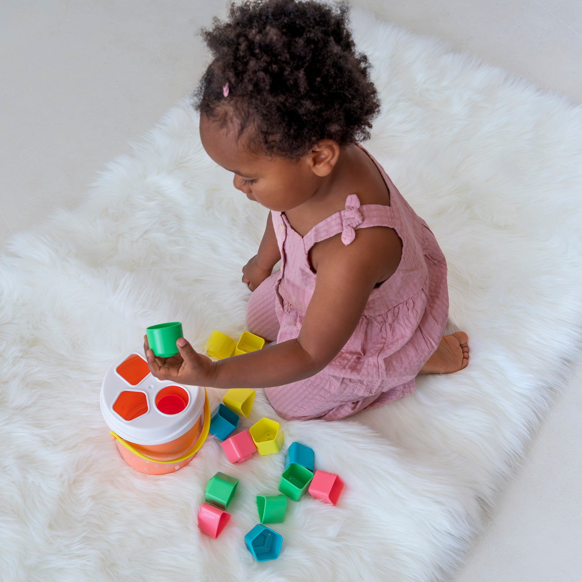 Miniland Feel to Learn Shape sorting bucket