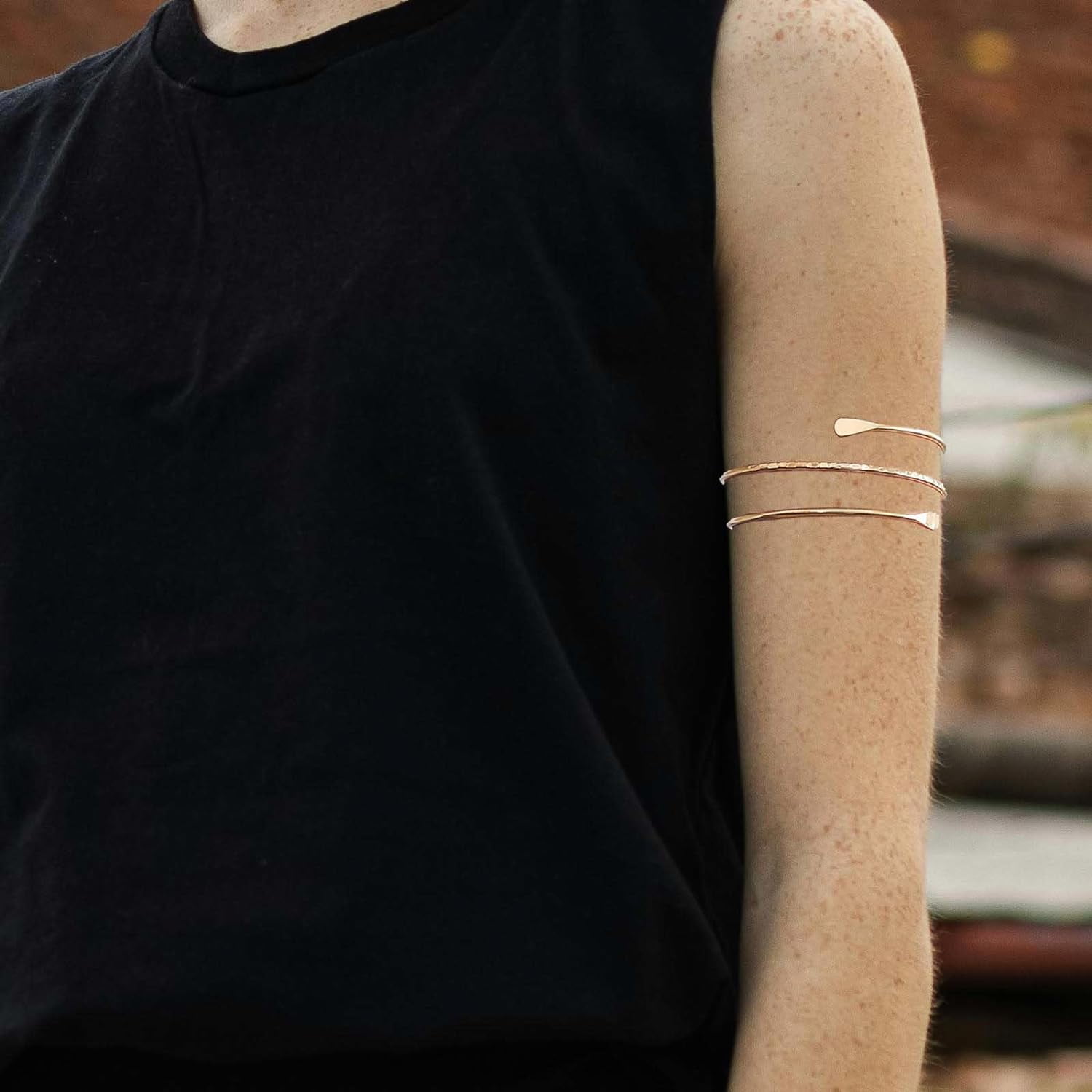 2Pcs Upper Arm Bracelet Cuff Bangle Minimalist Gold Metal 2Pcs Upper Arm Bracelet Cuff Bangle Minimalist Gold Metal