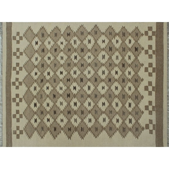Winchester Erke Ivory/Brown Rug, 4'7" x 6'1"