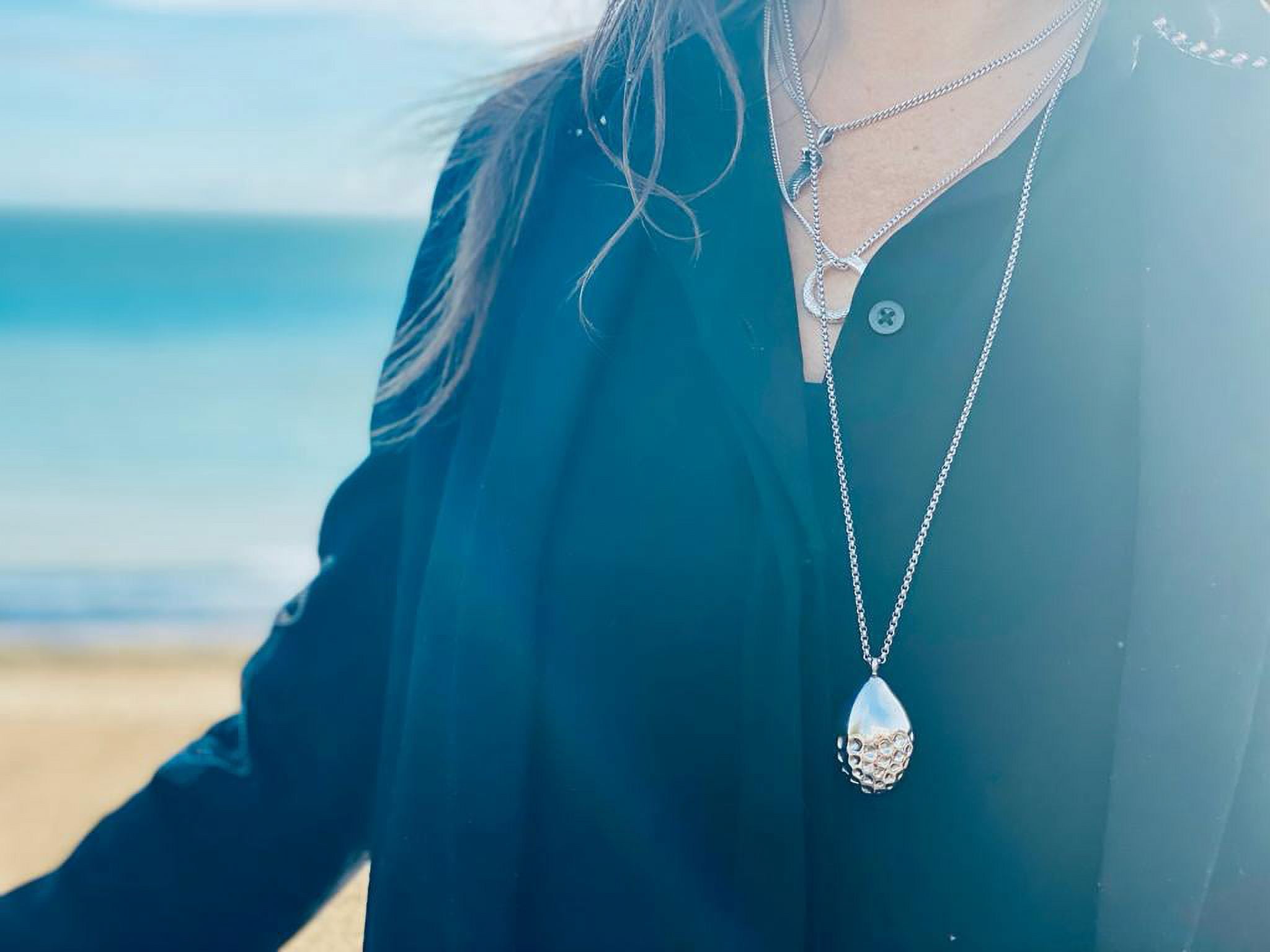 Stimm Quiet Luxury Aesthetic Necklace -  Fidget Jewelry for Teens and Adults - Stylish and Discreet