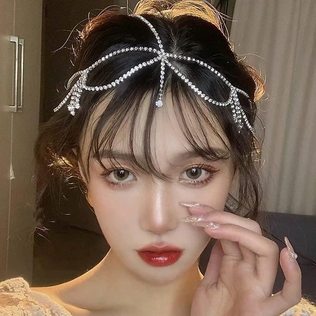 Cadena para la cabeza con dijes de diamantes de imitación bohemios delicados de plata para mujeres y niñas Accesorios para el cabello para disfraces de Halloween Diademas nupciales