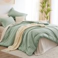 thumbnail image 1 of Juego de edredón CozyLux, tamaño completo, verde salvia, 7 piezas, cama en una bolsa, 1 of 7