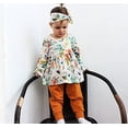 thumbnail image 2 of Conjunto De 3 Piezas De Ropa Para Bebé, Camisa Floral Con Volantes, Pantalones, Diadema (Amarillo 6-9 Meses), 2 of 5