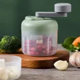 thumbnail image 2 of Picadora de verduras multifuncional, procesador de alimentos pequeño, picadora manual de alimentos con manivela, herramienta para picar ajo, utensilios de cocina, 2 of 5