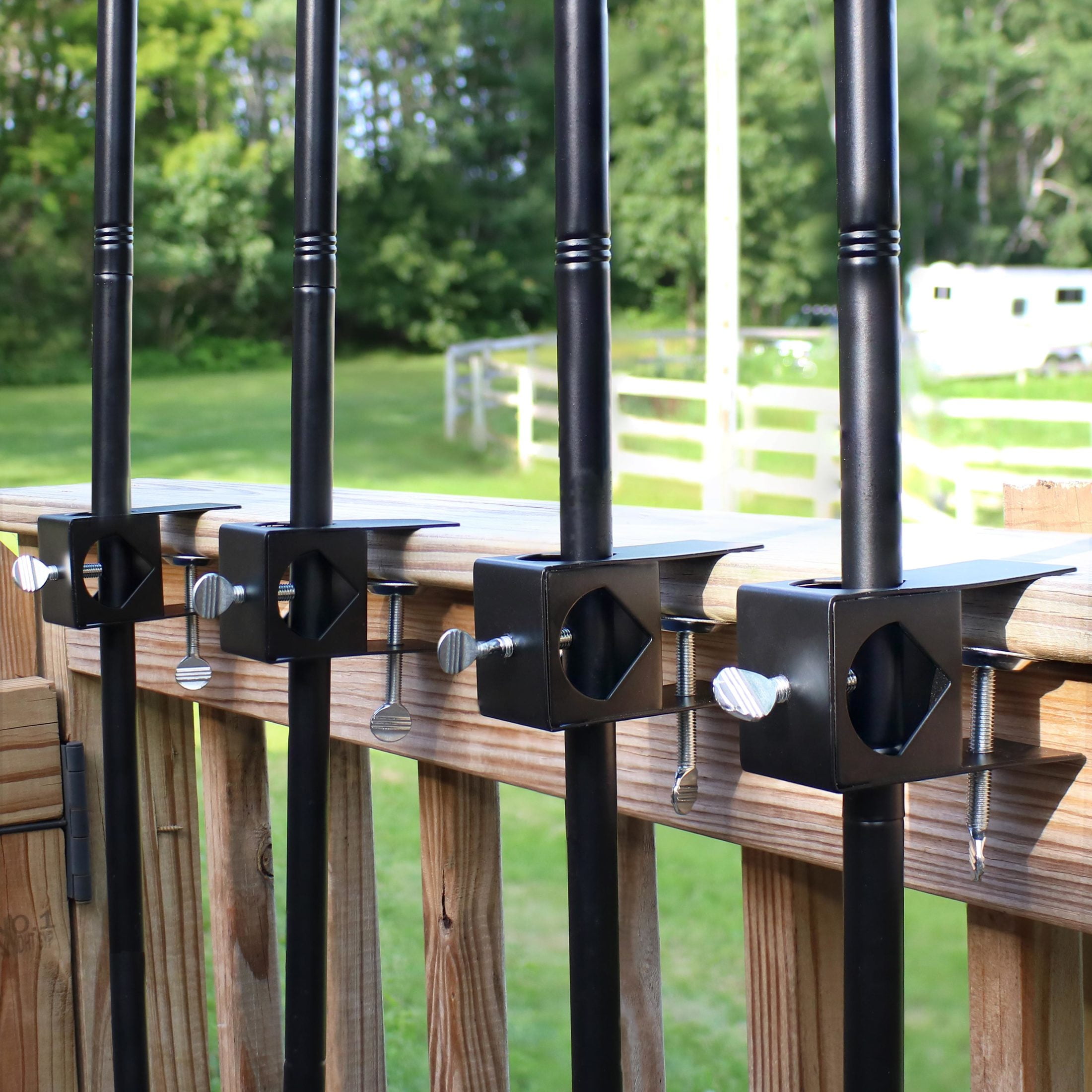 Sunnydaze Deck Clamp for Outdoor Torches - Set of 4