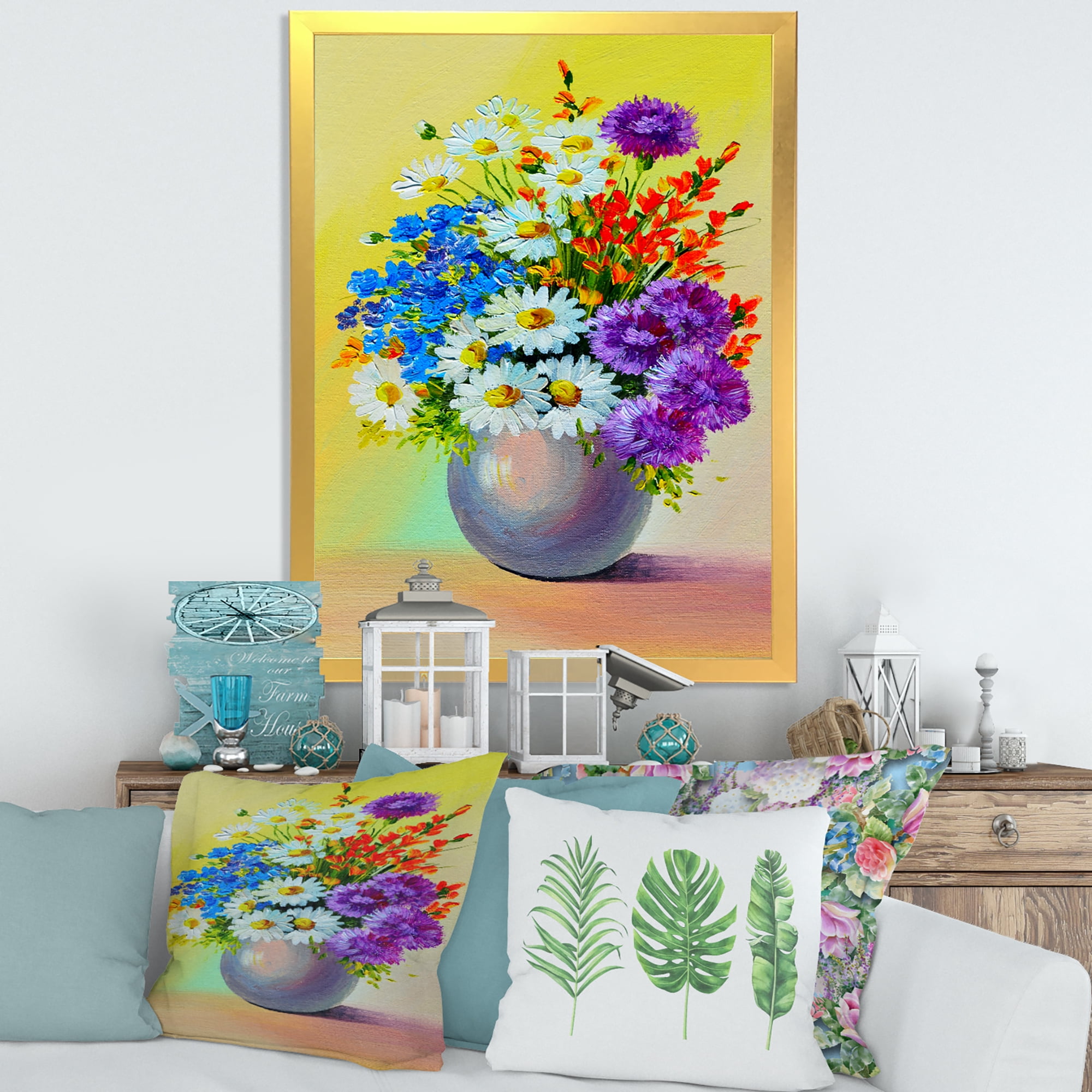 Designart 'Still Life A Bouquet Of Red Blue & White Flowers' Traditional Framed Art Print