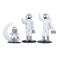 thumbnail image 1 of Decoración para tarta de cumpleaños Gloria 3 piezas plata Estatuilla de astronauta, 1 of 8