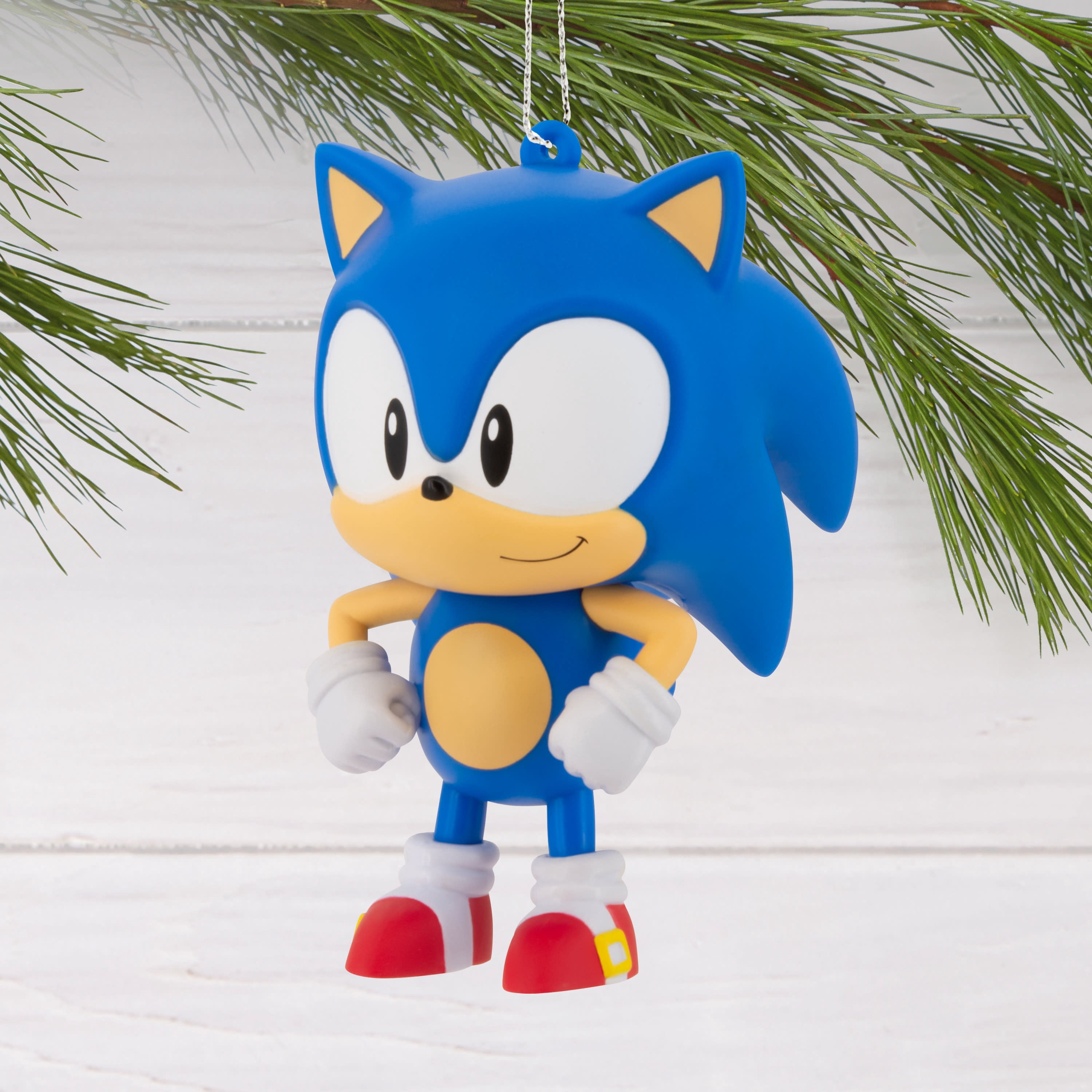 Hallmark Christmas Ornament (Sonic the Hedgehog, Shatterproof), 1 Count