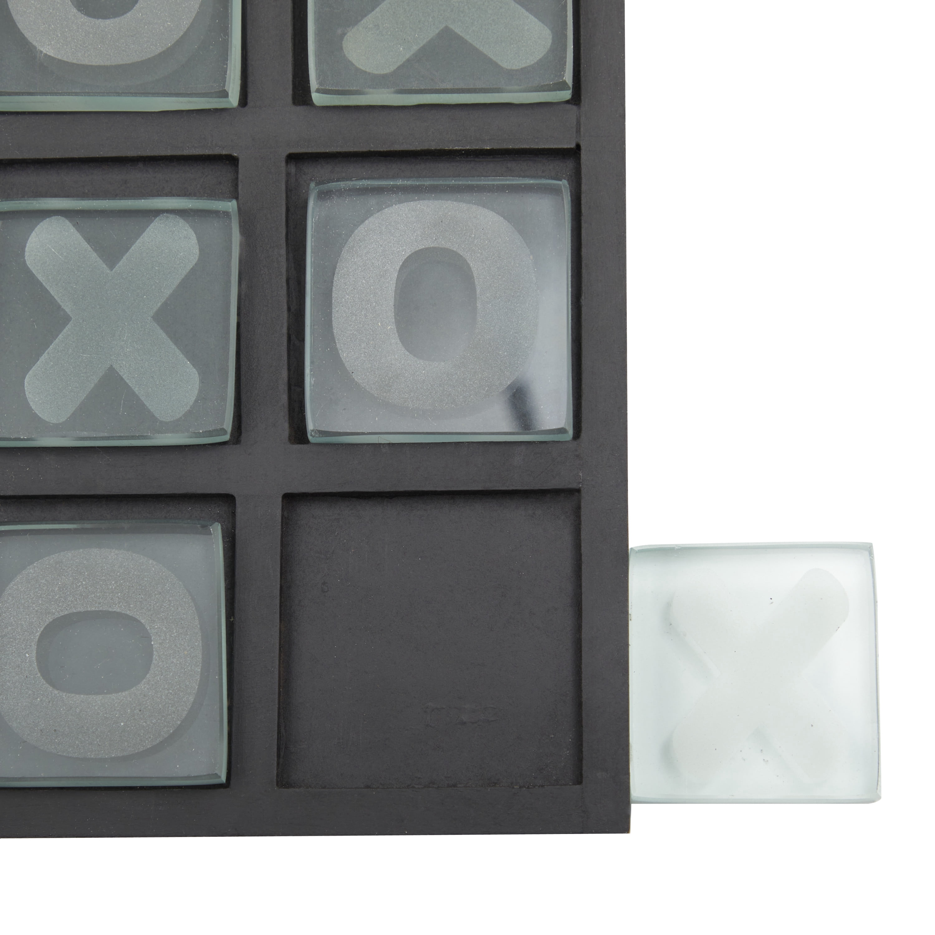 DecMode 8" x 1" Black Wood Tic Tac Toe Game Set, 1-Piece