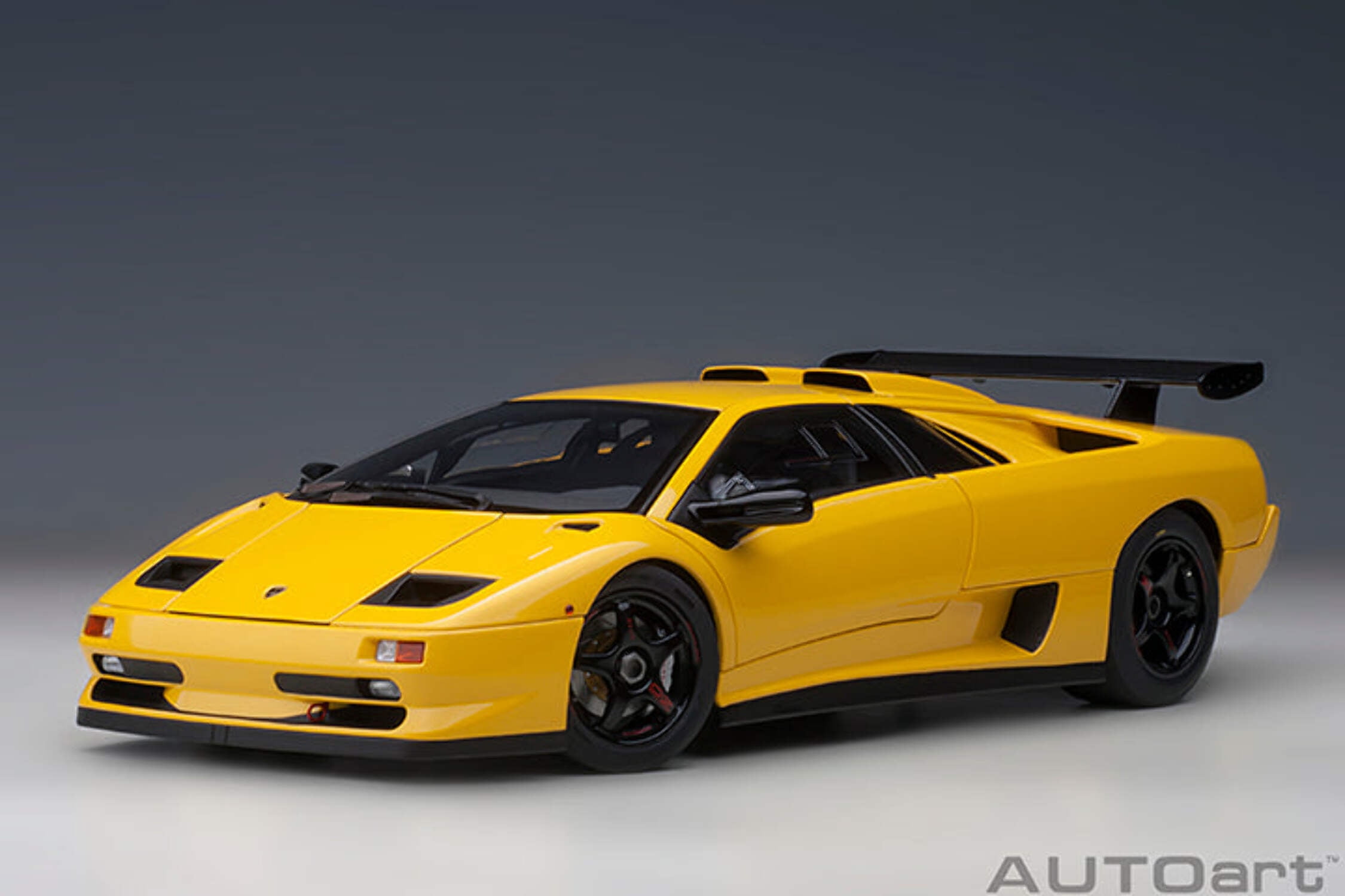 車　ＡＵＴＯ・Ａｒｔ　1/18　Ｌａｍｂｏｒｇｈｉｎｉ　Ｄｉａｂｌｏ　ミニカー 1/18 Lamborghini Diablo SV-R (Deep Black) Composite Model Car BY