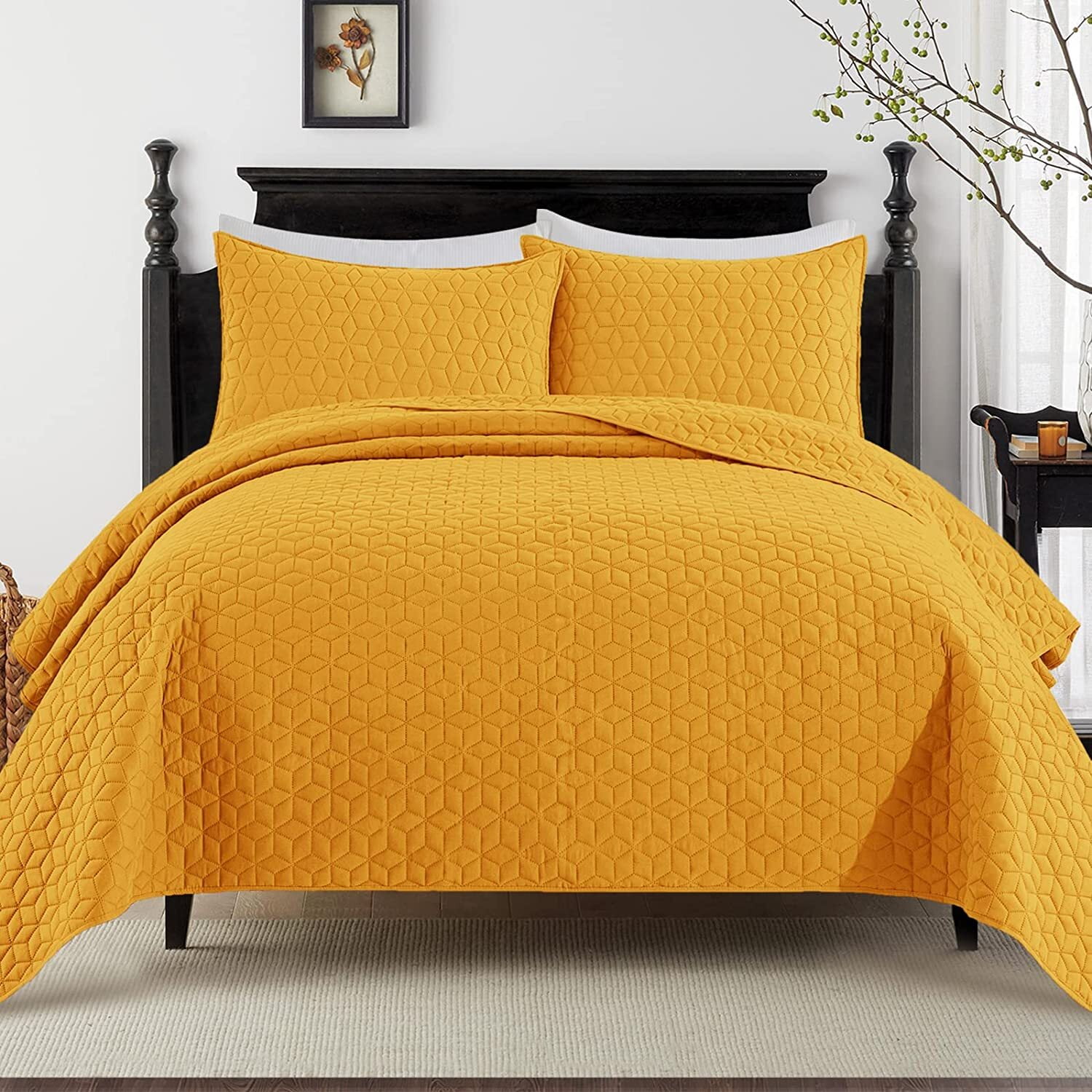 Exclusivo Mezcla 3Piece Yellow King Size Quilt Set, Diamond Pattern