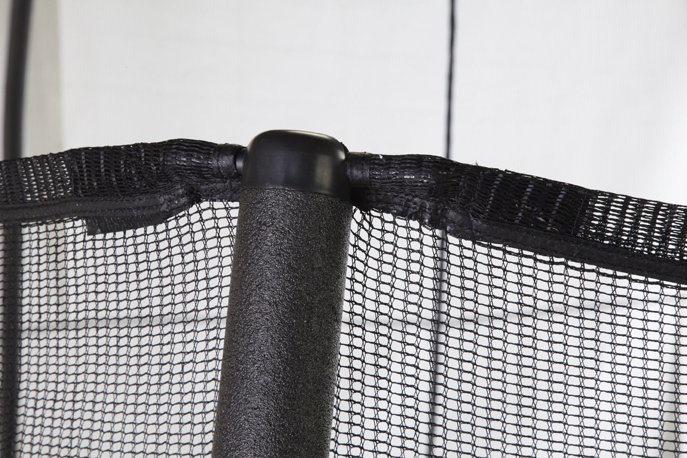 JumpKing 15' Trampoline and Enclosure with 6 Poles/6 Legs