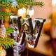 thumbnail image 5 of Adornos de árbol de Navidad de 26 letras - Decoraciones acrílicas personalizadas con gorros de Papá Noel, de una pieza, 5 of 7