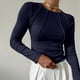 thumbnail image 5 of Camisas de Larga para Mujer, Corte Entallado, Cuello Redondo, Ropa de Otoño, Costuras Expuestas, Blusas Básicas Acanaladas. Azul Marino L, 5 of 7