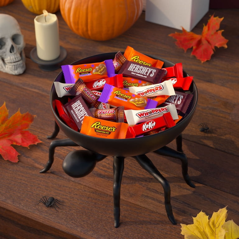 Hershey Assorted Flavored Halloween Candy, Bag 19.62 oz, 60 Pieces