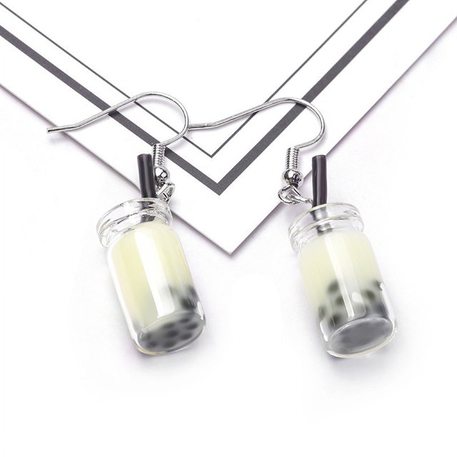 Pendientes de taza de té con leche y perlas hechos a mano con estilo divertido, pendientes de taza de bebida creativa y genial, pendientes lindos y populares de moda para mujeres, ligeros y