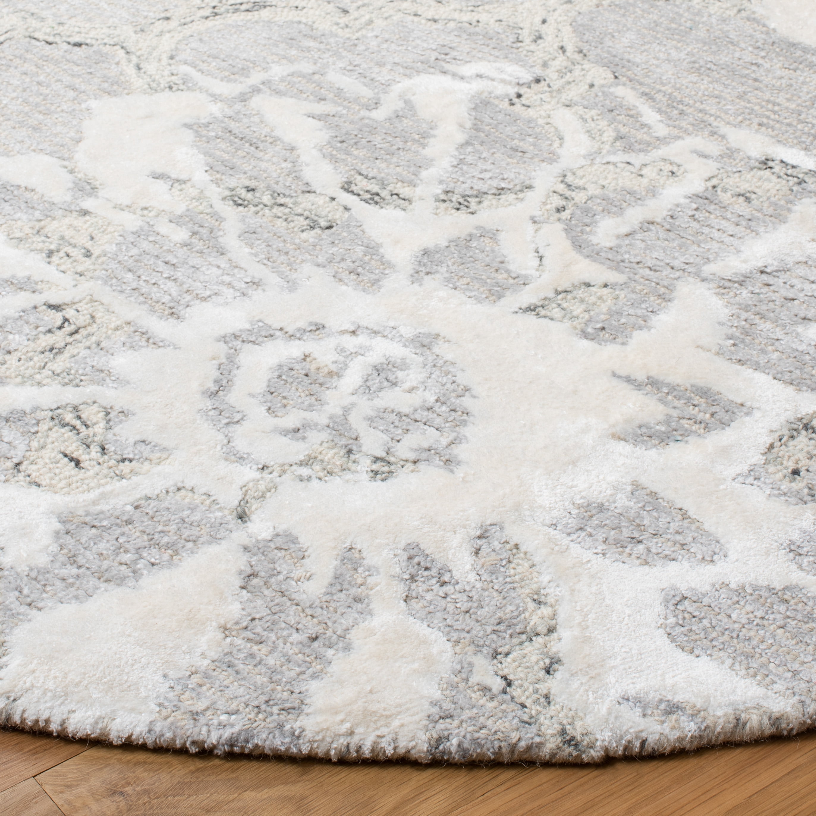 SAFAVIEH Glamour Jaye Floral Area Rug, Silver/Ivory, 6' x 6' Round