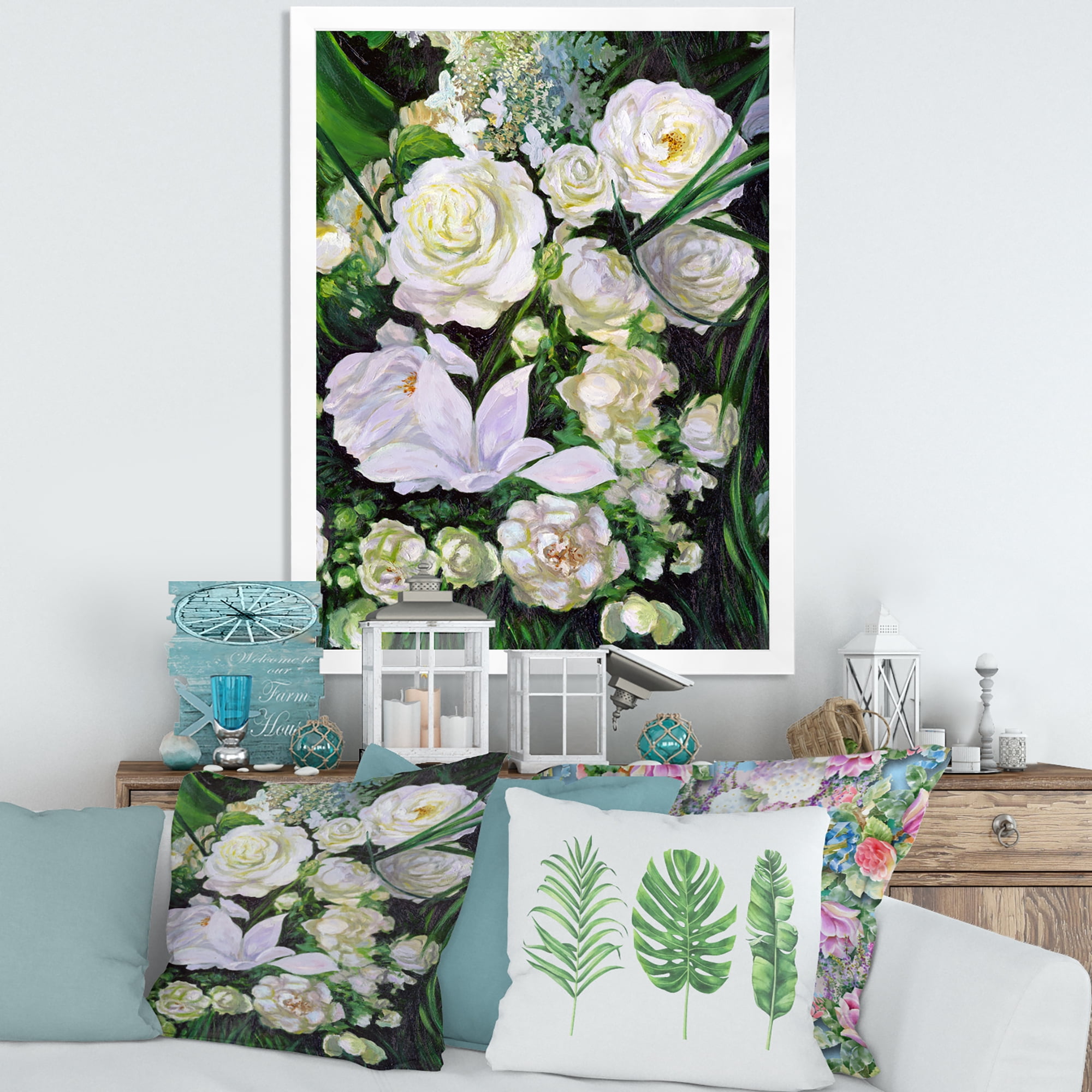 Designart 'Bouquet Of White Roses With Green Leaves' Traditional Framed Art Print
