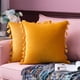 thumbnail image 1 of 2 fundas de almohada con borlas de terciopelo doradas, 45 x 45 cm, sin núcleo. Ormromra MZQ-0653-4, 1 of 8