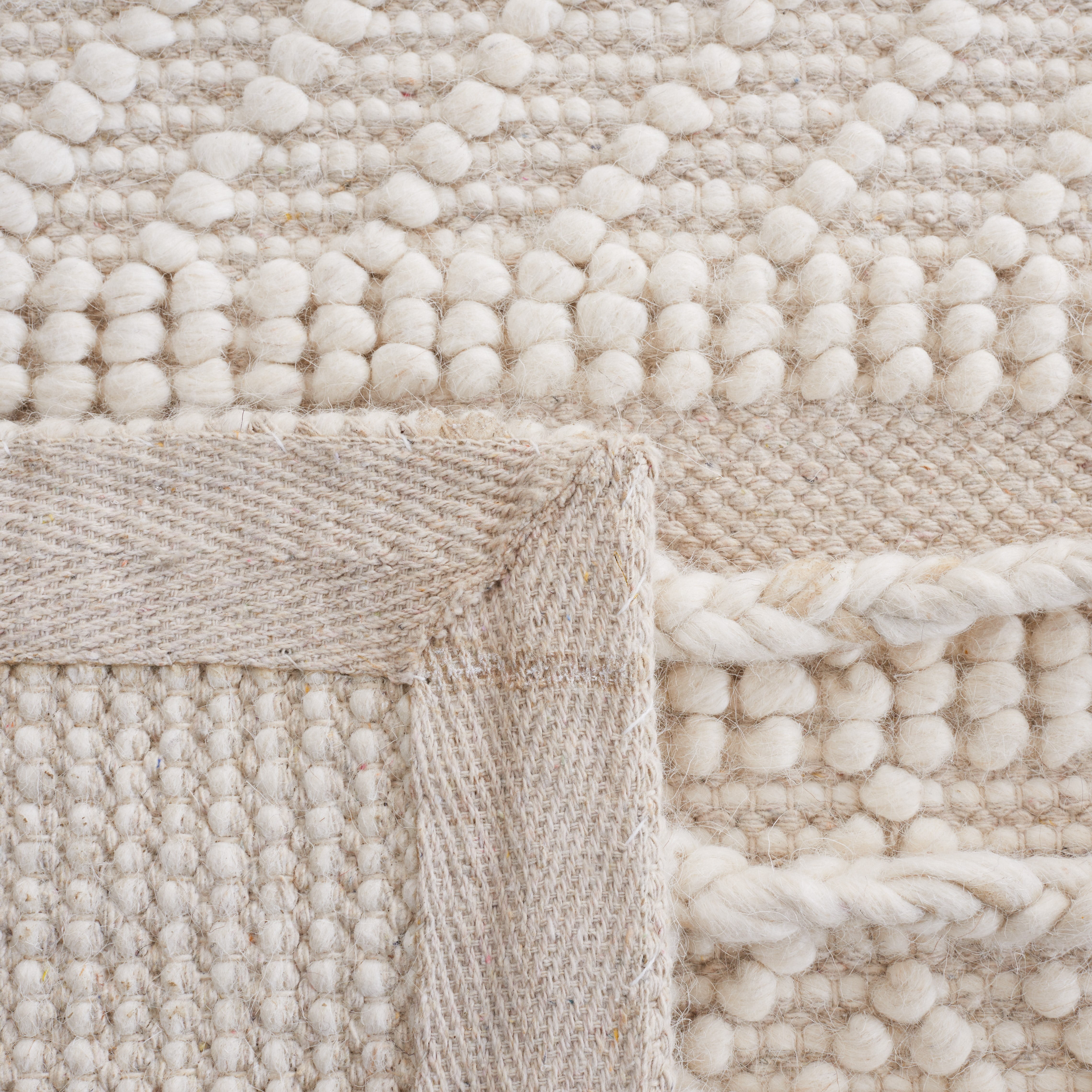 SAFAVIEH Natura Alaois Southwestern Runner Rug, Ivory/Beige, 2'3" x 9'
