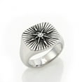 thumbnail image 1 of Anillo de brújula náutica para hombres y niños, anillo de amuleto marinero pirata Vintage de acero inoxidable, regalo Es resistente al óxido y a la decoloración, 1 of 5